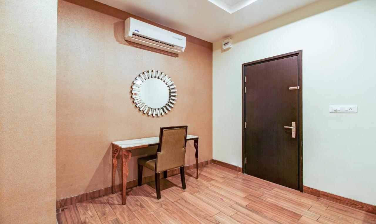Treebo Trend Sindhura Grand Hotell Hyderabad Exteriör bild
