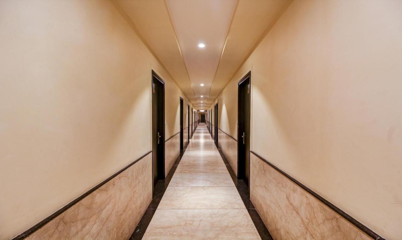 Treebo Trend Sindhura Grand Hotell Hyderabad Exteriör bild