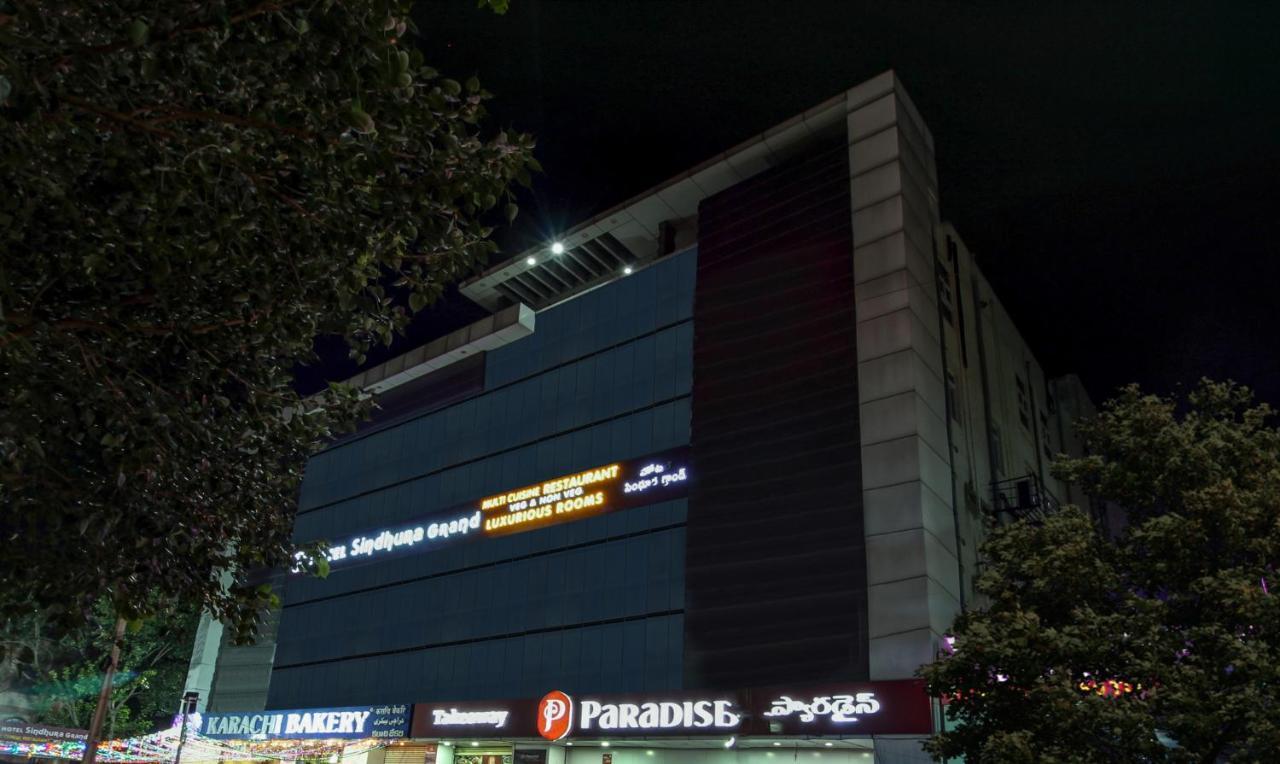 Treebo Trend Sindhura Grand Hotell Hyderabad Exteriör bild